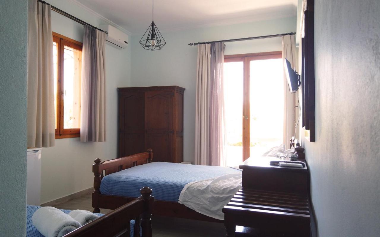 Fistiki Rooms Agia Marina  Esterno foto