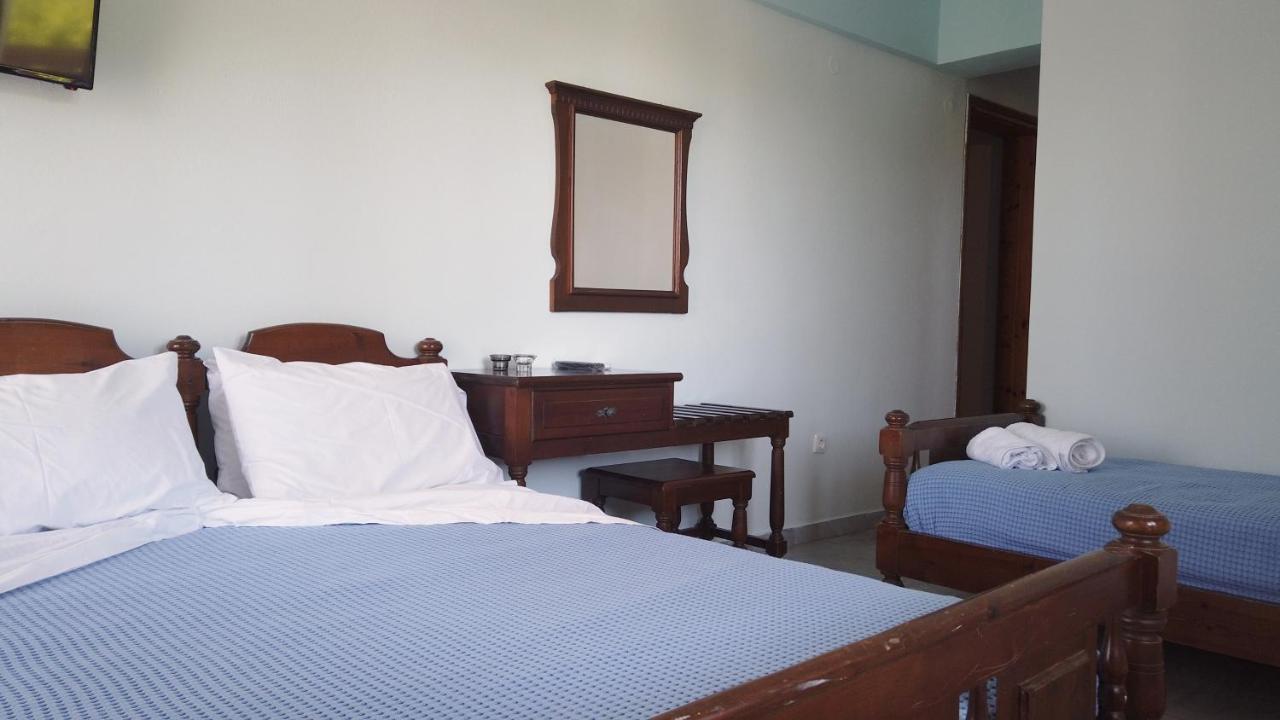 Fistiki Rooms Agia Marina  Esterno foto