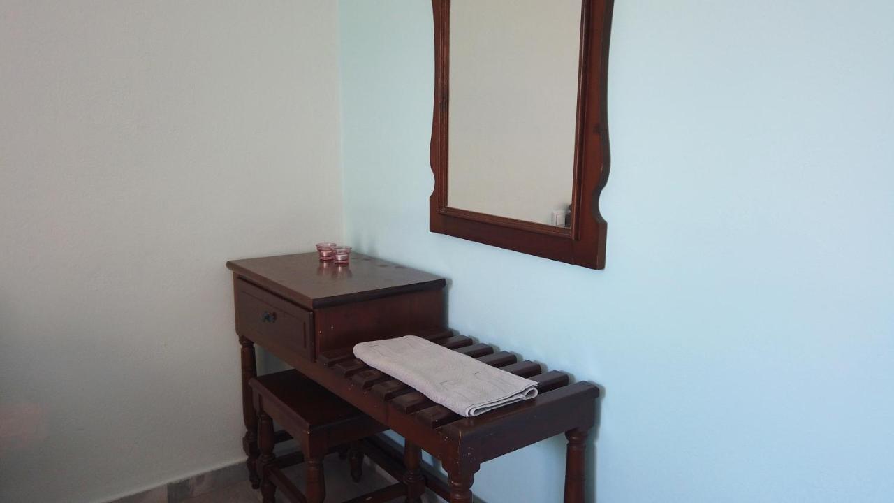 Fistiki Rooms Agia Marina  Esterno foto
